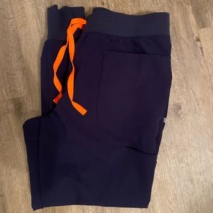 Figs joggers size medium